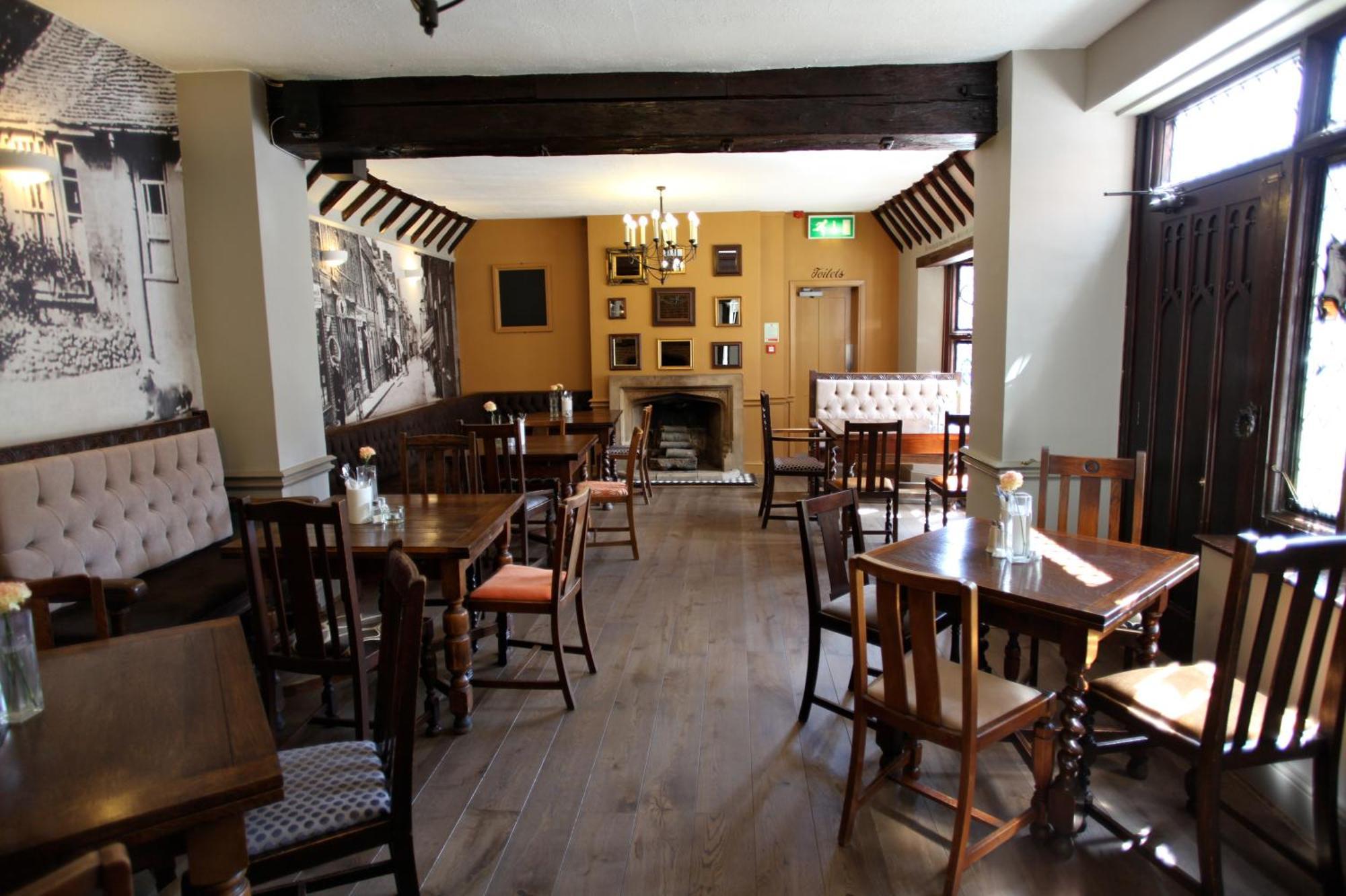 Old Bull Inn Royston  Exteriör bild